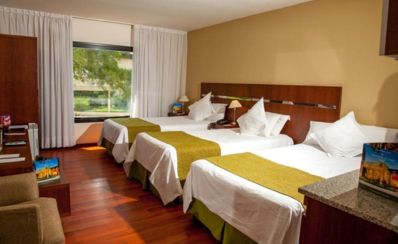 De Campo Colon And Hotel